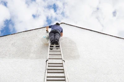 Peinture extérieure à Saint-Corneille — façades et ravalement